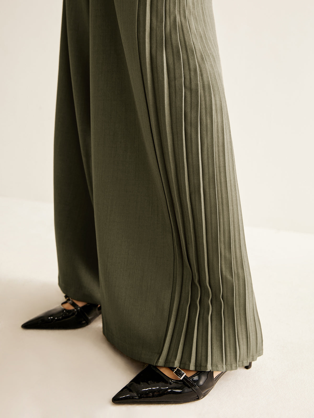 Side Pleated Wide-Leg Pants - Image 4
