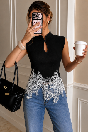 Keyhole Neck Lace Hem Tank Top